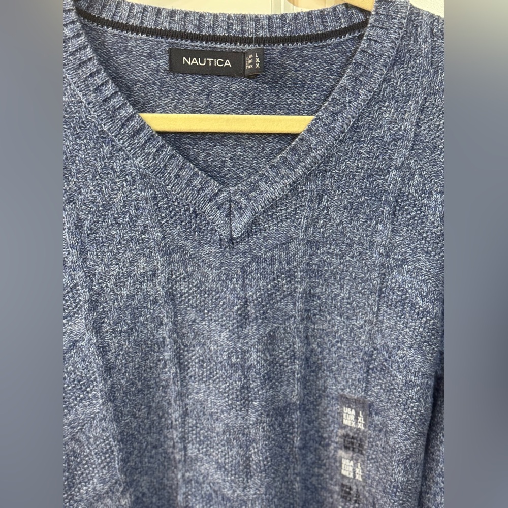 Nautica Men's V-Neck Sweater in Blue - Picture 2 of 4